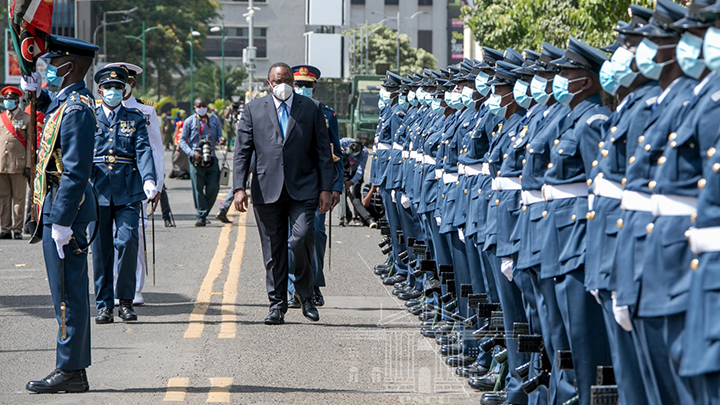 Uhuru Kenyatta outside Parliament Buildings. PHOTO/PSCU 
