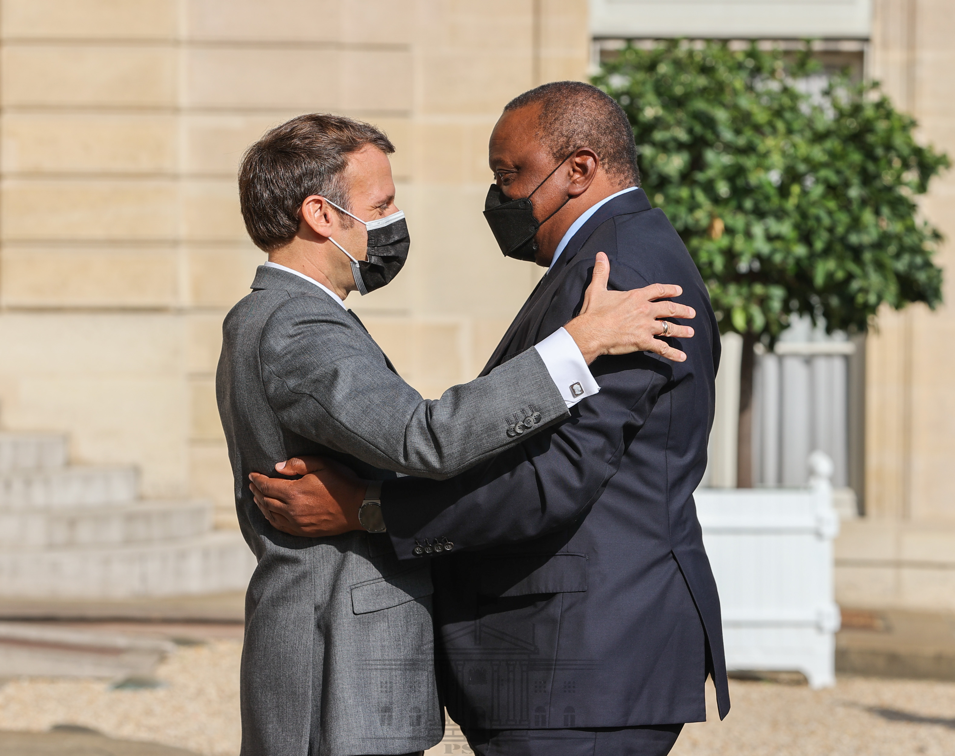 Uhuru Macron