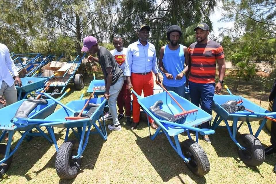 Ruto wheelbarrow