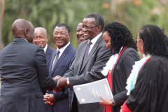 William Ruto exchanging pleasantries with David Maraga. PHOTO/TWITTER