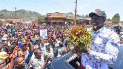 William Ruto enjoying some miraa. PHOTO/COURTESY