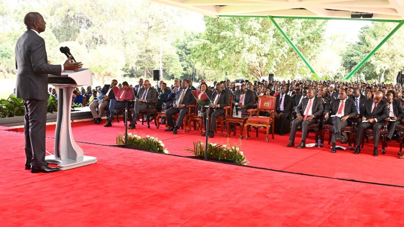 Wiliam Ruto addressing chairs and CEOs of State corporations at State House Nairobi. PHOTO/COURTESY
